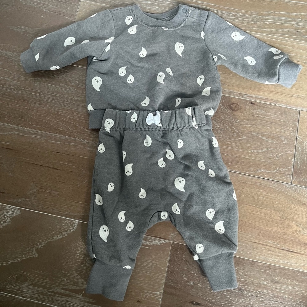 Cat & Jack Gray Baby Ghost Outfit